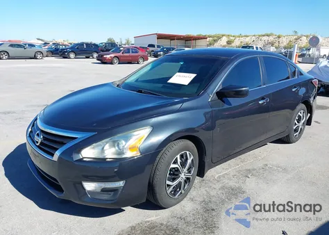 2015 Nissan Altima 2.5 S z USA, uszkodzony, nr VIN 1N4AL3AP5FC477075
